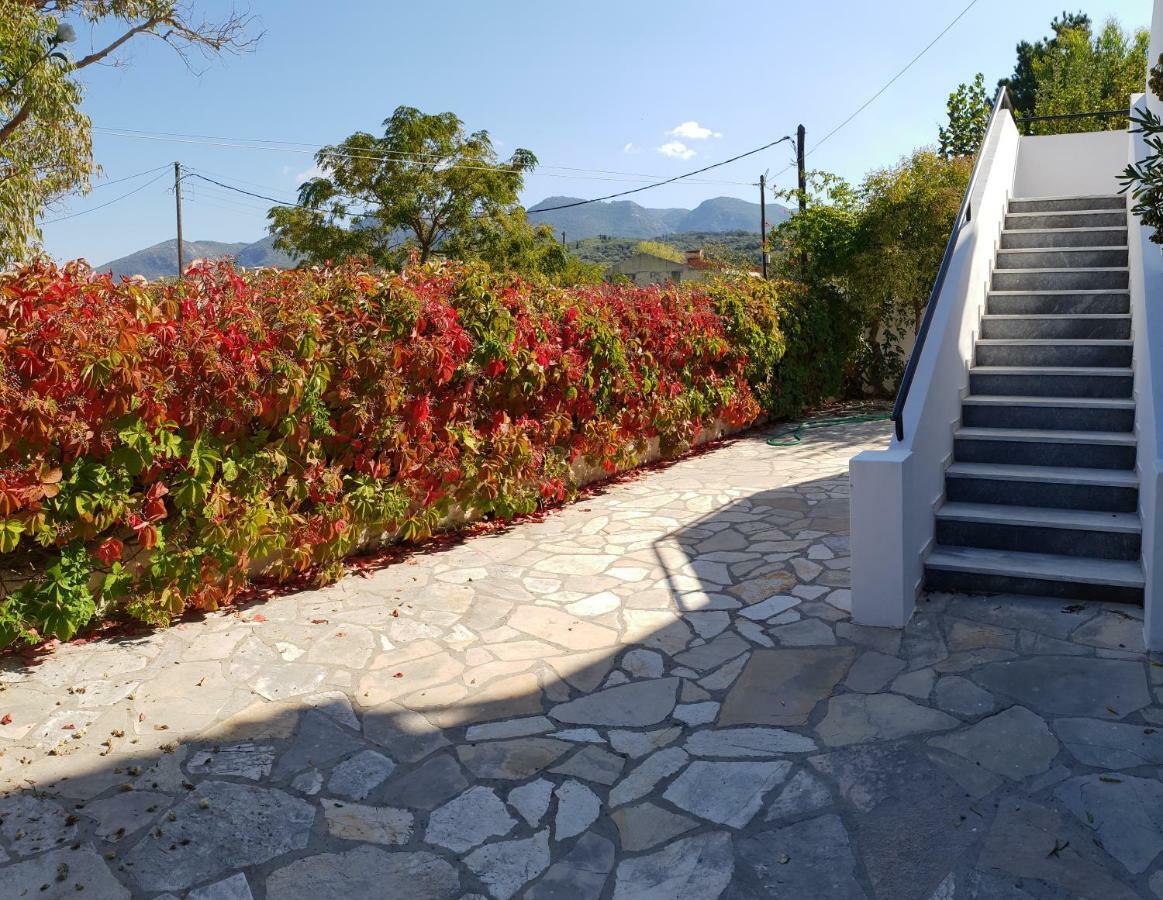 Апартаменты Kostas' Garden Рода Экстерьер фото