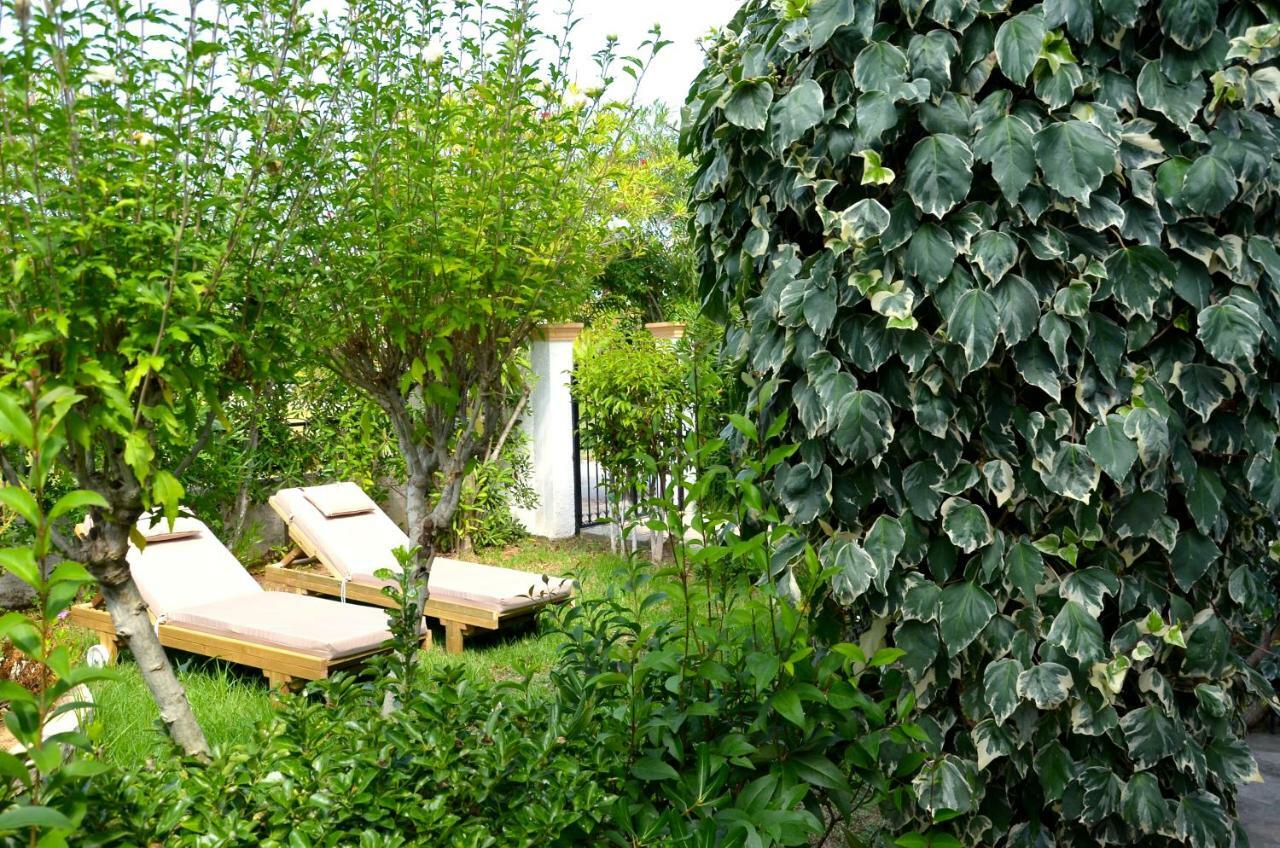 Апартаменты Kostas' Garden Рода Экстерьер фото